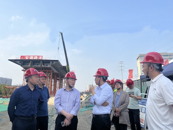 1653387102401216.jpg 01.jpg